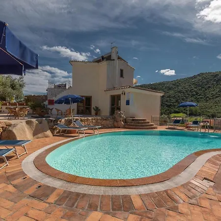 Stunning Bouganvillage 2 Bedroom Num1321 تانايونيلا